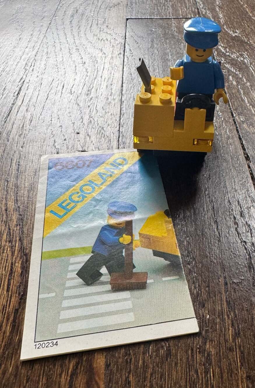 VINTAGE LEGO Legoland Town 6607 Service Truck 1982 Set w/ Instructions COMPLETE